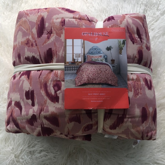 Opalhouse Bedding Opalhouse Ikat Printed Magenta Quilt Poshmark